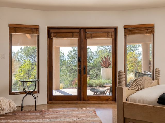 1212 Camino De Cruz Blanca, Santa Fe, NM 87505