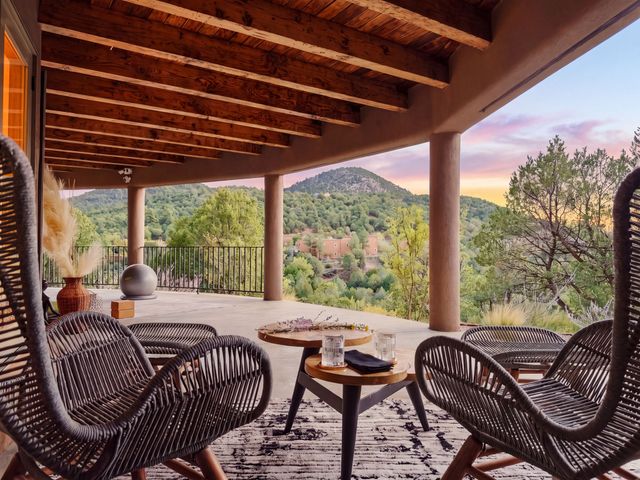 1212 Camino De Cruz Blanca, Santa Fe, NM 87505