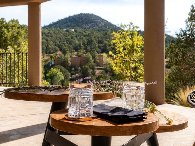 1212 Camino De Cruz Blanca, Santa Fe, NM 87505