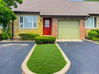 8148 W 111TH Street C3, Palos Hills, IL 60465