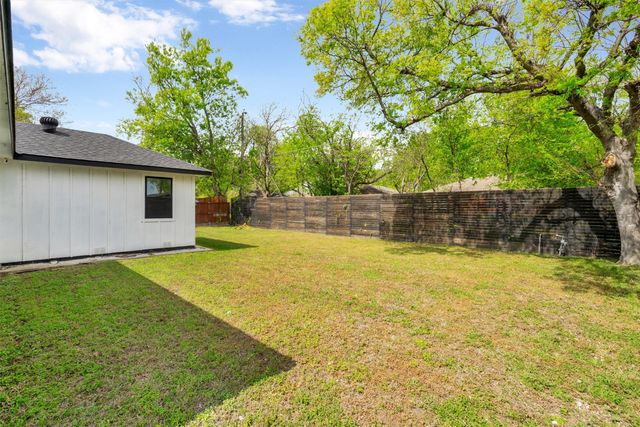 115 Aspen Street, Lancaster, TX 75134