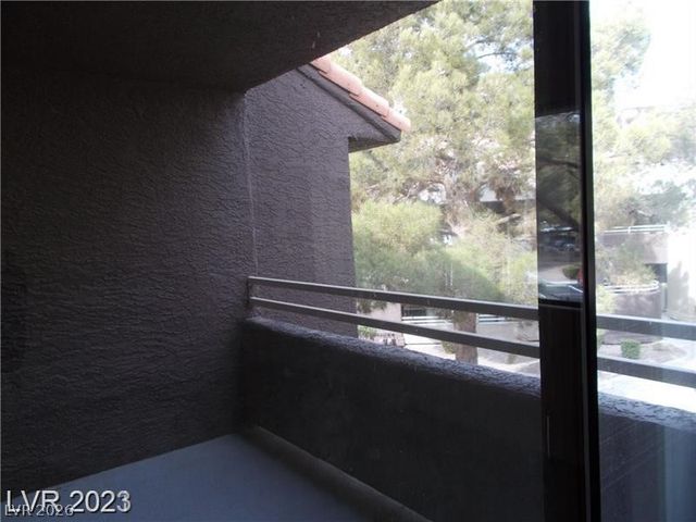 5062 South Rainbow Boulevard 203, Las Vegas, NV 89118