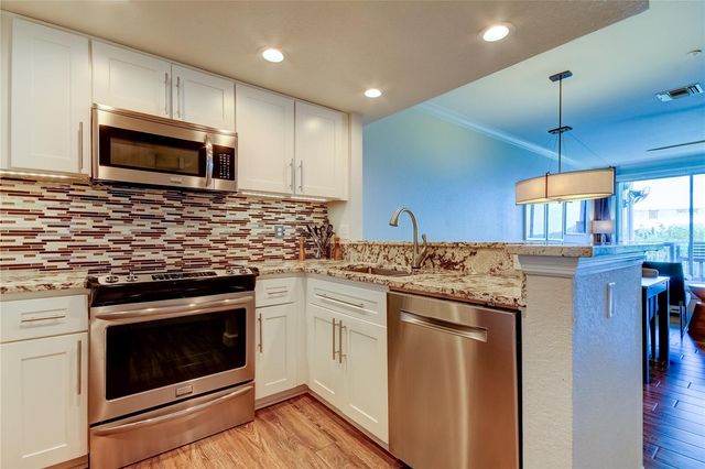 129 BRENT CIRCLE, Oldsmar, FL 34677
