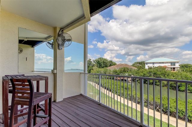 129 BRENT CIRCLE, Oldsmar, FL 34677