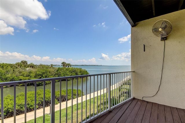 129 BRENT CIRCLE, Oldsmar, FL 34677