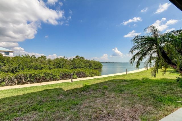 129 BRENT CIRCLE, Oldsmar, FL 34677