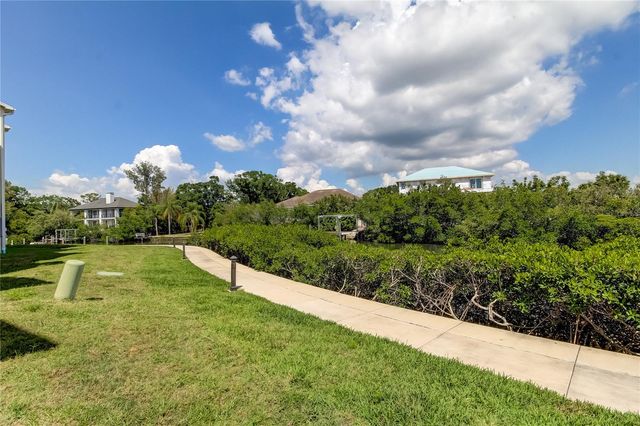 129 BRENT CIRCLE, Oldsmar, FL 34677