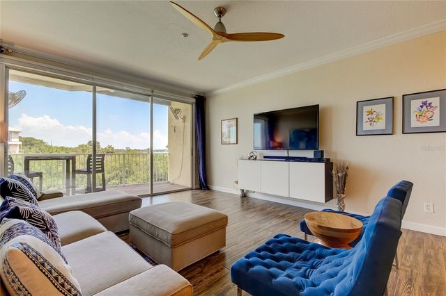 129 BRENT CIRCLE, Oldsmar, FL 34677