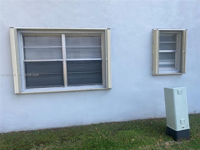 335 W Laurel Dr 1M, Margate, FL 33063