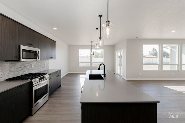 5433 W Yarnell St, Eagle, ID 83616