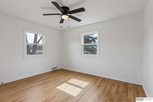 1112 S 93 Avenue, Omaha, NE 68124