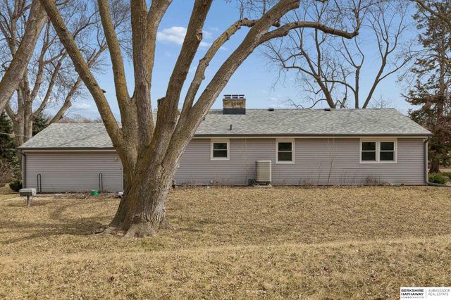 1112 S 93 Avenue, Omaha, NE 68124