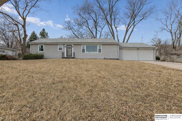 1112 S 93 Avenue, Omaha, NE 68124