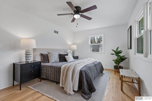 1112 S 93 Avenue, Omaha, NE 68124