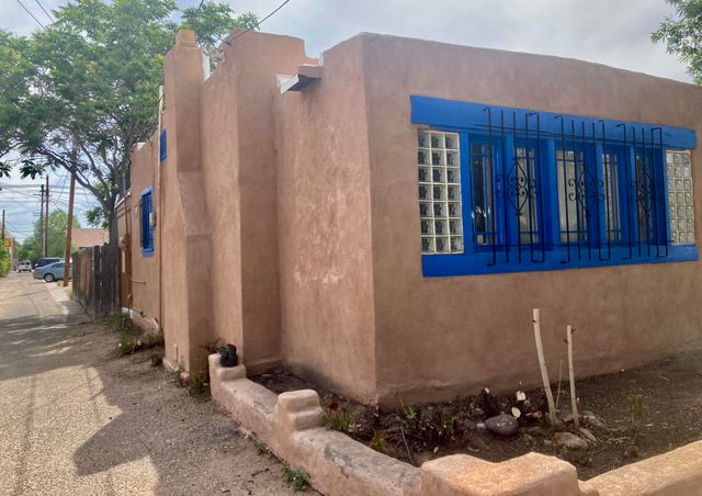 314 9th Street SW, Albuquerque, NM 87102