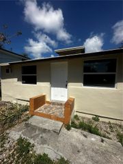 1919 SW 2nd St c, Miami, FL 33135