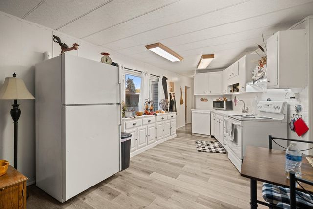 1211 E Lyons Ave, Spokane, WA 99208