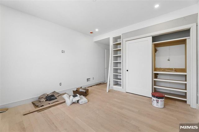 70 Carleton Road, Cresskill, NJ 07626