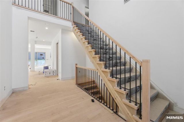 70 Carleton Road, Cresskill, NJ 07626