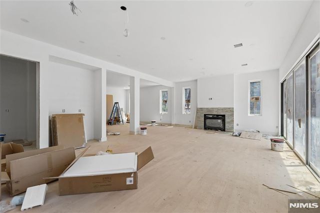 70 Carleton Road, Cresskill, NJ 07626