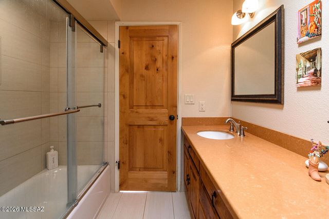 8201 N Carolyn Place, Tucson, AZ 85704