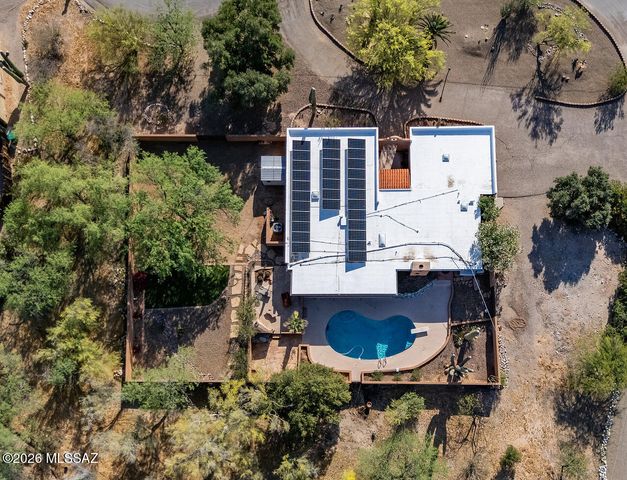 8201 N Carolyn Place, Tucson, AZ 85704