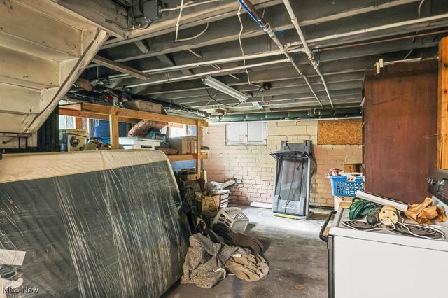 204 E Broad Street, Louisville, OH 44641