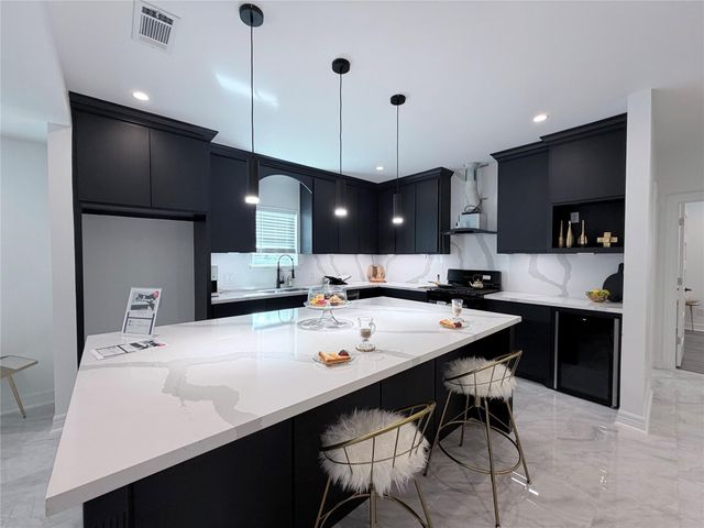 4501 Hirsch Road, Houston, TX 77026