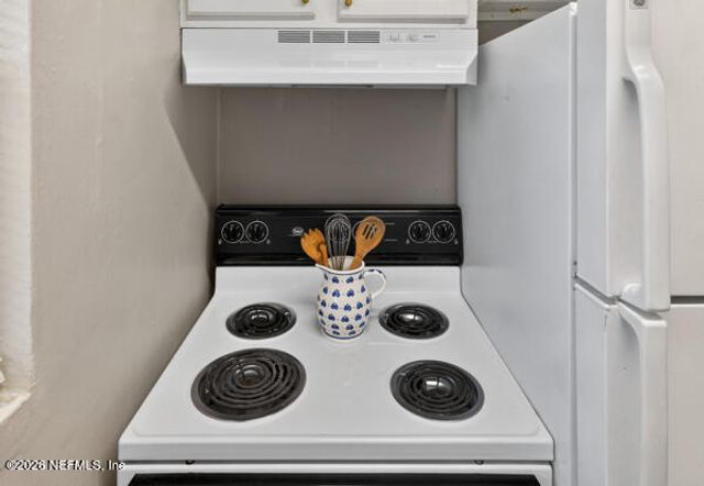 7143 KING ARTHUR Road N, Jacksonville, FL 32211