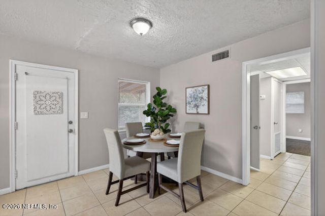 7143 KING ARTHUR Road N, Jacksonville, FL 32211