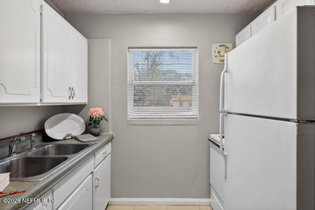 7143 KING ARTHUR Road N, Jacksonville, FL 32211