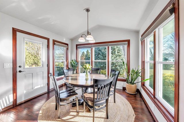 2011 WHISTLING SWAN CIRCLE, De Pere, WI 54151