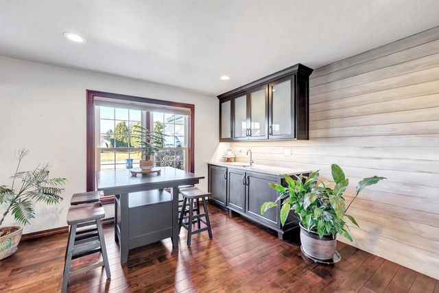 2011 WHISTLING SWAN CIRCLE, De Pere, WI 54151