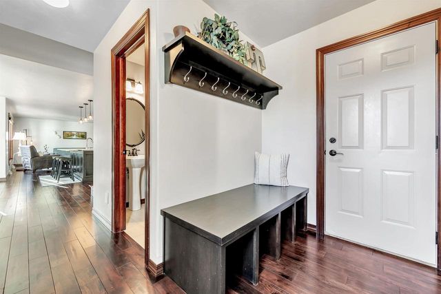 2011 WHISTLING SWAN CIRCLE, De Pere, WI 54151