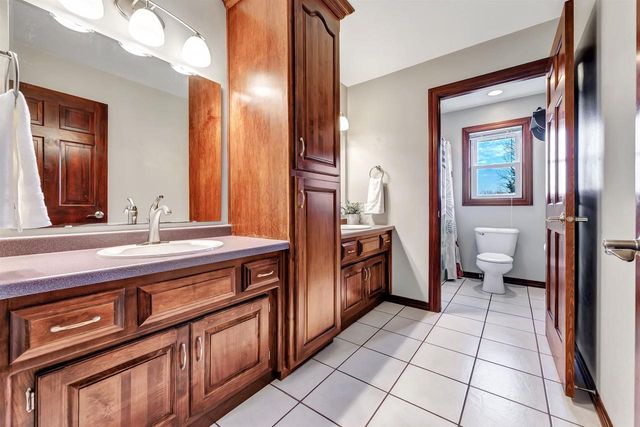 2011 WHISTLING SWAN CIRCLE, De Pere, WI 54151