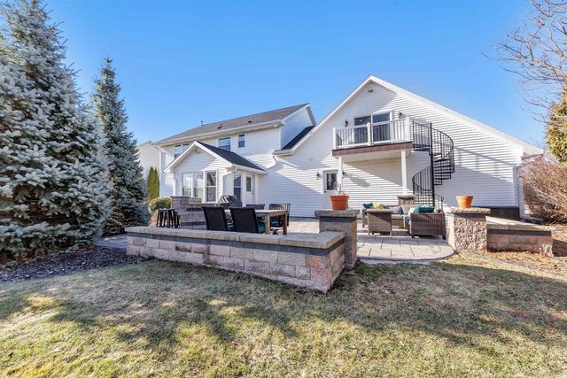 2011 WHISTLING SWAN CIRCLE, De Pere, WI 54151