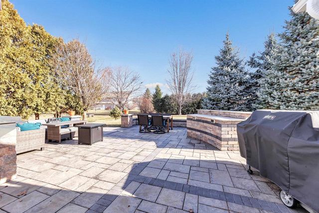 2011 WHISTLING SWAN CIRCLE, De Pere, WI 54151