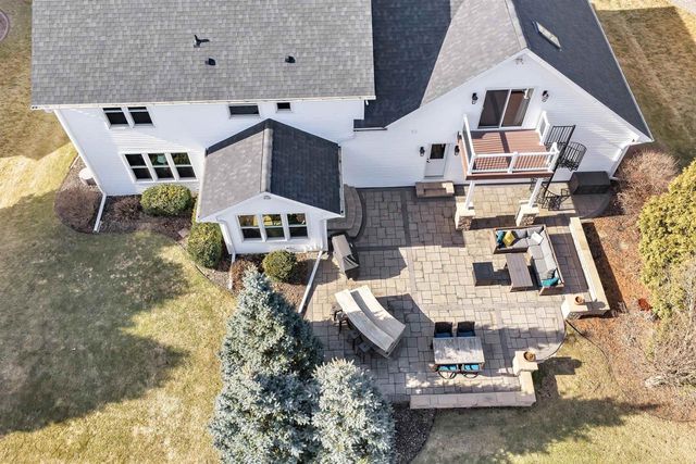 2011 WHISTLING SWAN CIRCLE, De Pere, WI 54151