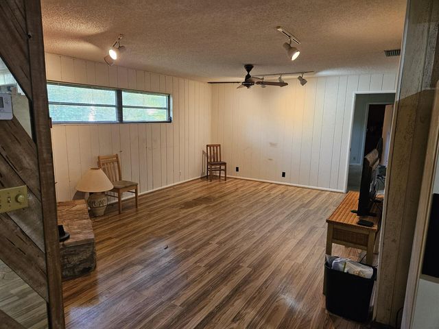 596 Greenwood Drive, Jupiter, FL 33458