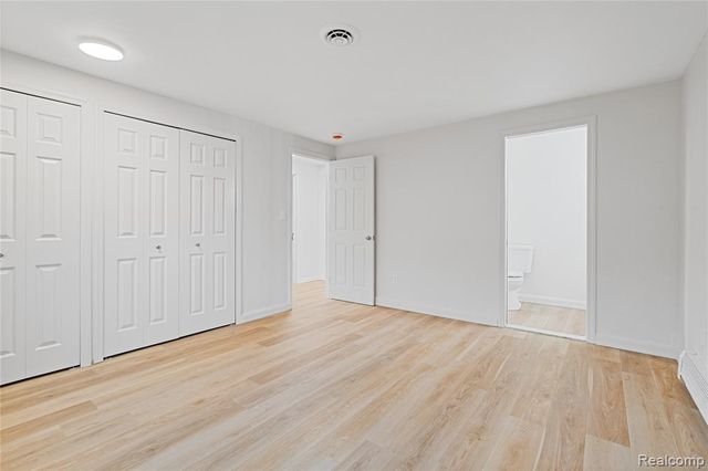8240 Hampton Road, Grosse Ile, MI 48138