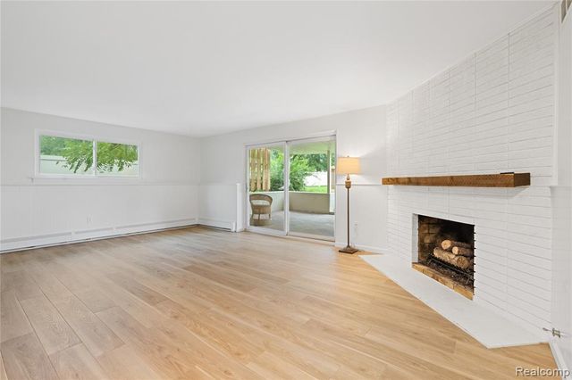 8240 Hampton Road, Grosse Ile, MI 48138