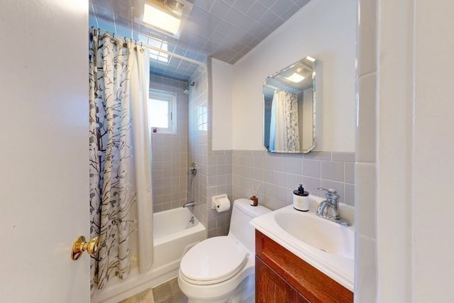 30 Montgomery St, Cambridge, MA 02140