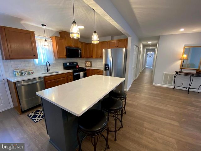401 CAINS MILL RD, Williamstown, NJ 08094