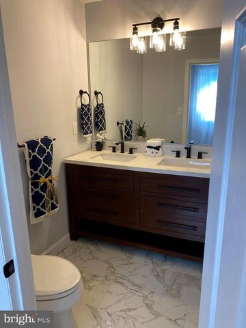 401 CAINS MILL RD, Williamstown, NJ 08094