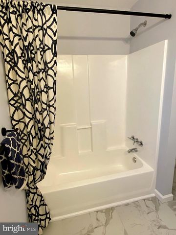 401 CAINS MILL RD, Williamstown, NJ 08094