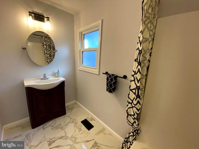 401 CAINS MILL RD, Williamstown, NJ 08094