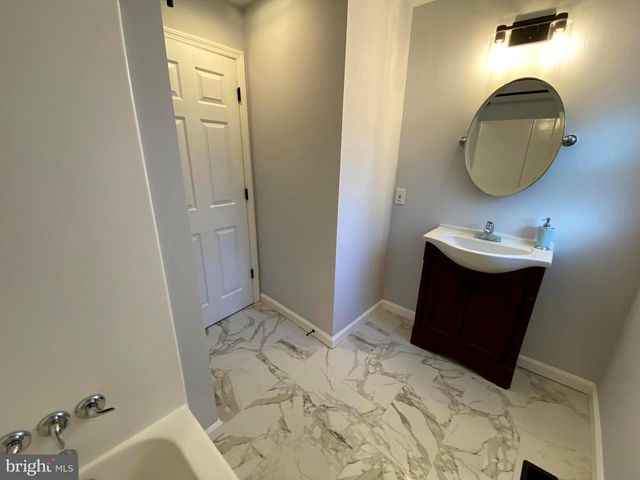 401 CAINS MILL RD, Williamstown, NJ 08094