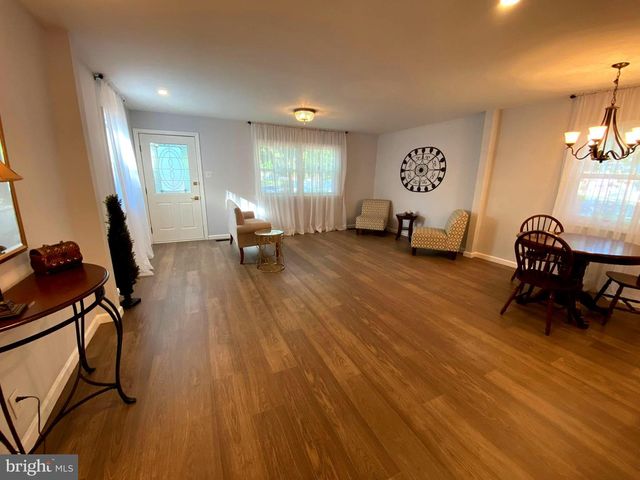 401 CAINS MILL RD, Williamstown, NJ 08094