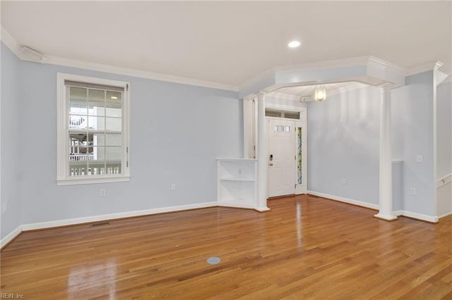 323 Bay Dunes DR, Norfolk, VA 23503