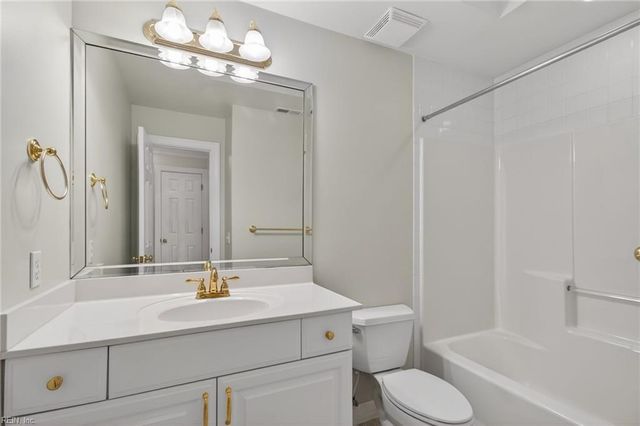 323 Bay Dunes DR, Norfolk, VA 23503